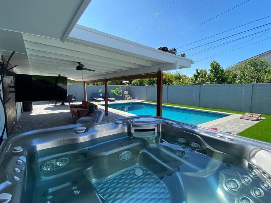 Huntington Beach, Ac, Pool, Hot Tub, Detached Office, Close To Beach, Outside Entertaining Area Екстер'єр фото