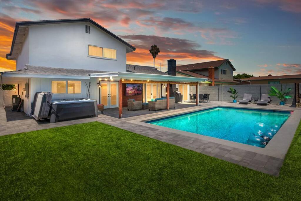 Huntington Beach, Ac, Pool, Hot Tub, Detached Office, Close To Beach, Outside Entertaining Area Екстер'єр фото